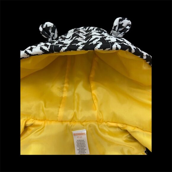 *3 for $20* Gymboree Toddler Black and White Houndstooth Puffer Coat with Hood - Picture 6 of 7